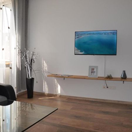 Vega - Free Parking - Self Checkin Apartment Graz Bagian luar foto